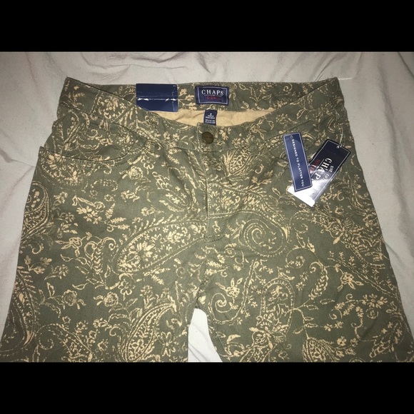 NWT Women’s Olive CHAPS Slimming Fit Jeans Size 8 - Picture 2 of 3